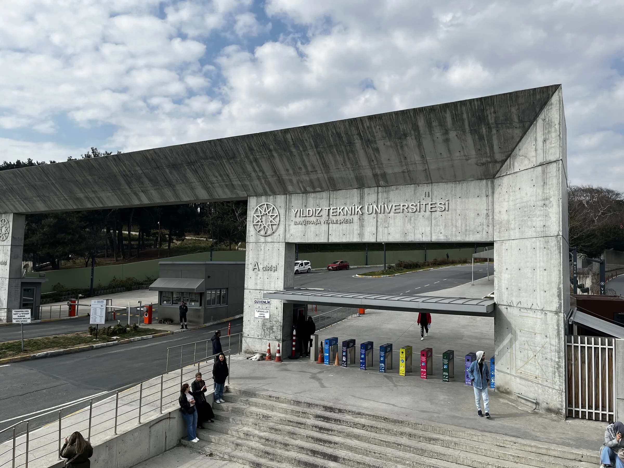 The entrance gate of Yıldız Technical University's Davutpaşa Campus